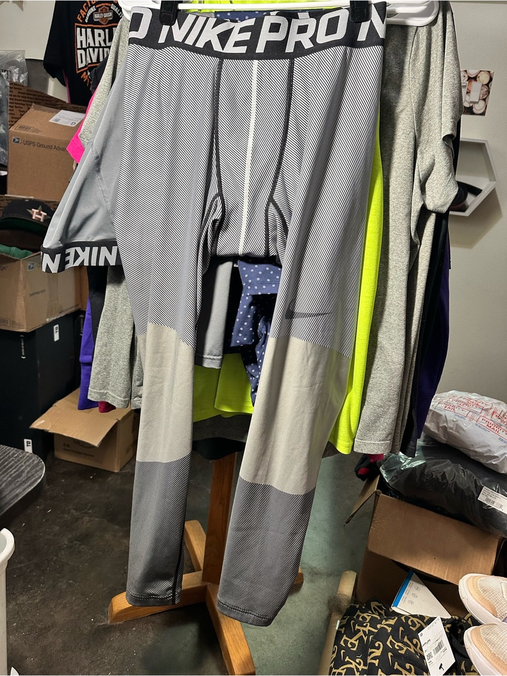 Nike Pro Men's 3/4 Length Compression Tights - Picture 2 of 7